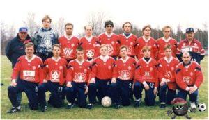 Каско с1997 сидит первый справа